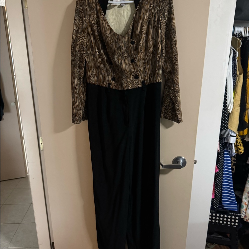 Stylish Two-Tone Jumpsuit